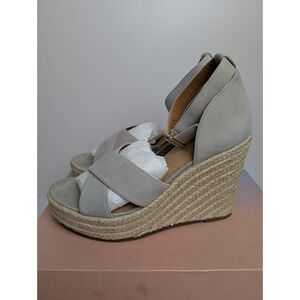 Lisa Vicky Gemi V‎ Light Grey Suede Platform Wedge Sandals Womens Size 10 M New